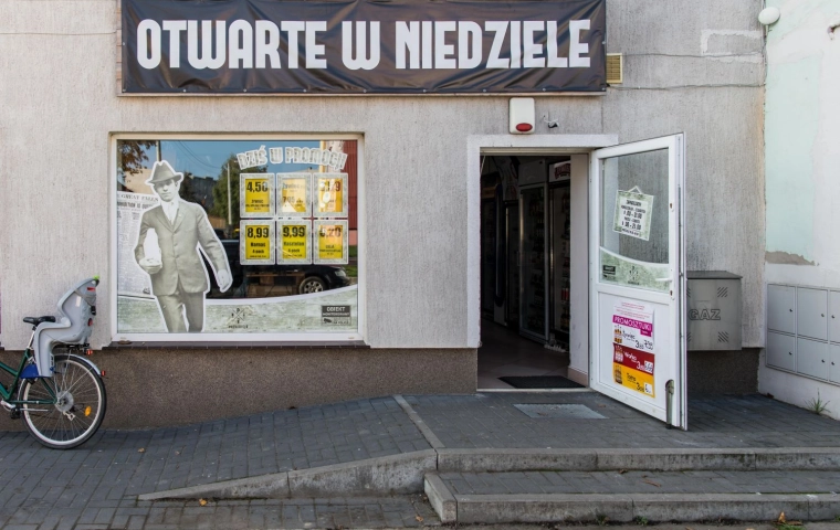 Nie trzeba wydawać fortuny na automat. Tak mały sklep może obsługiwać kaucje