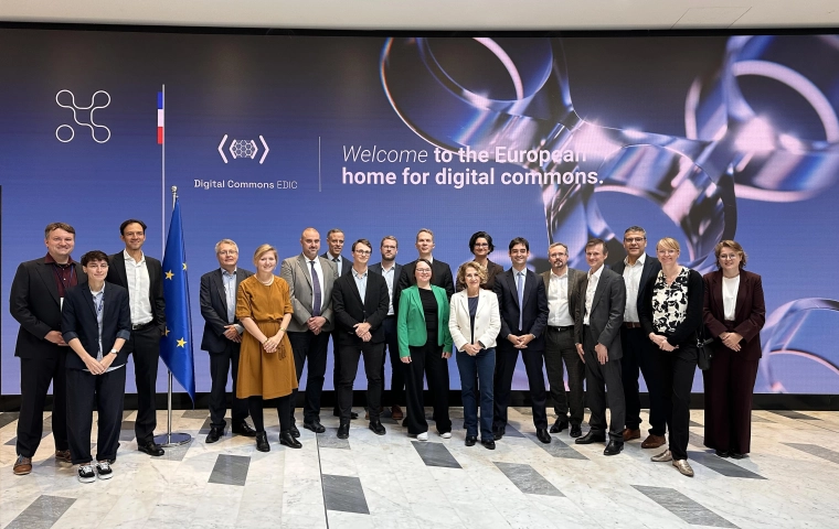 Polskie firmy IT mogą dostać nowe zlecenia z UE. Nasz kraj wchodzi do unijnego konsorcjum open source