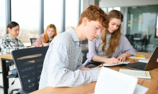 Student może zarobić ponad 43 tys. zł bez zakładania firmy. Jest jeden warunek
