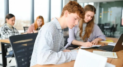 Student może zarobić ponad 43 tys. zł bez zakładania firmy. Jest jeden warunek