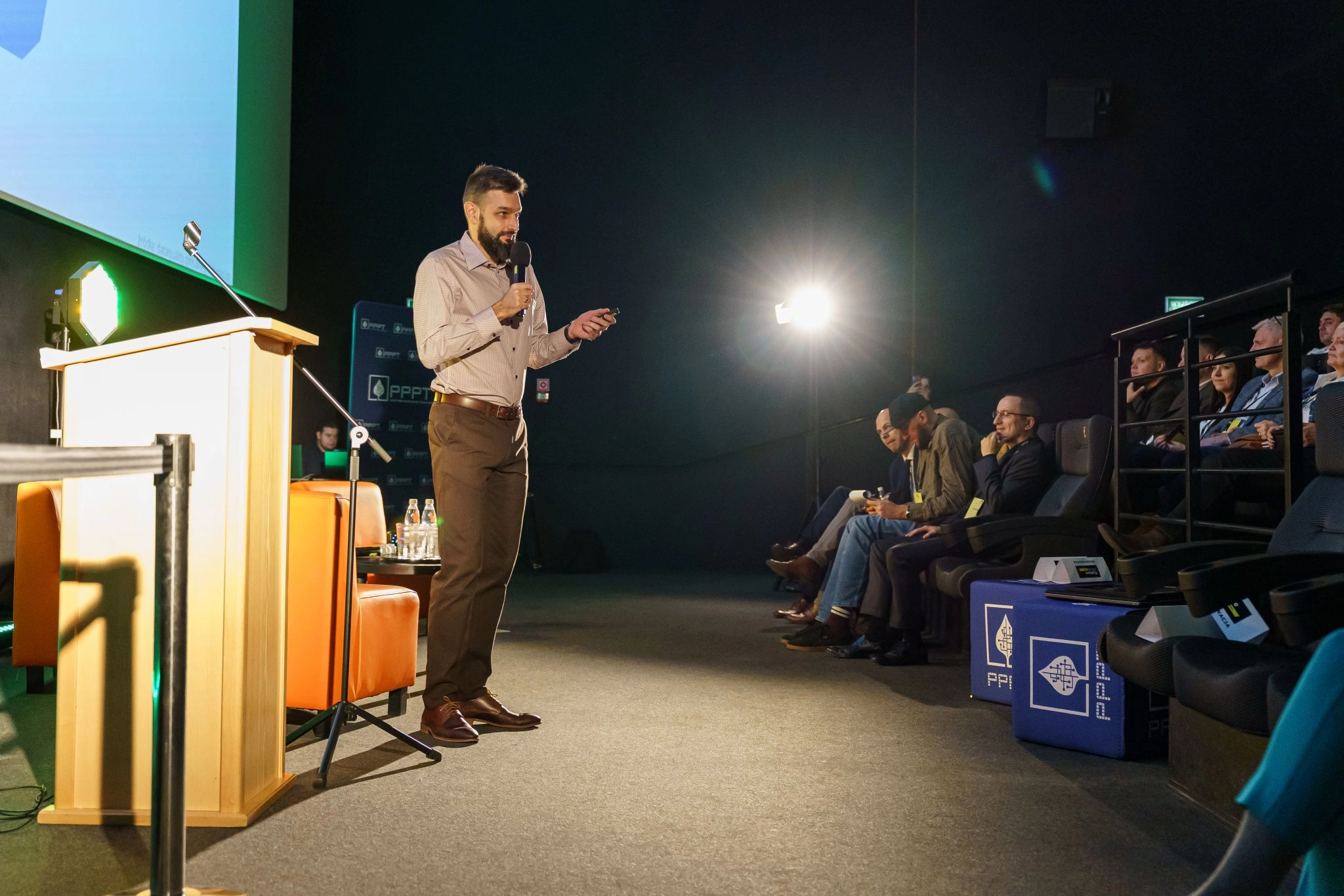 Biznes w epoce AI. Future Flow 2026 połączy technologię, marketing i kompetencje