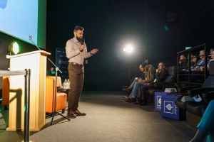 Biznes w epoce AI. Future Flow 2026 połączy technologię, marketing i kompetencje