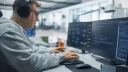 AI zdjęła z programistów prawie dwa dni kodowania w tygodniu. Ten czas zjada teraz sprawdzanie kodu po maszynie