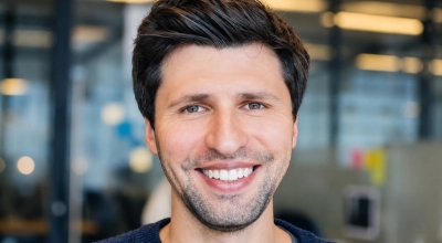 Polak w jednym rankingu z szefem Google DeepMind i twórcą ElevenLabs. Jego AI sprawdza wniosek o kredyt w 5 minut