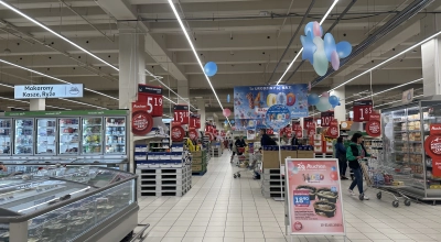 Handel szykuje się na świąteczny boom. Firmy potrzebują pieniędzy już w październiku