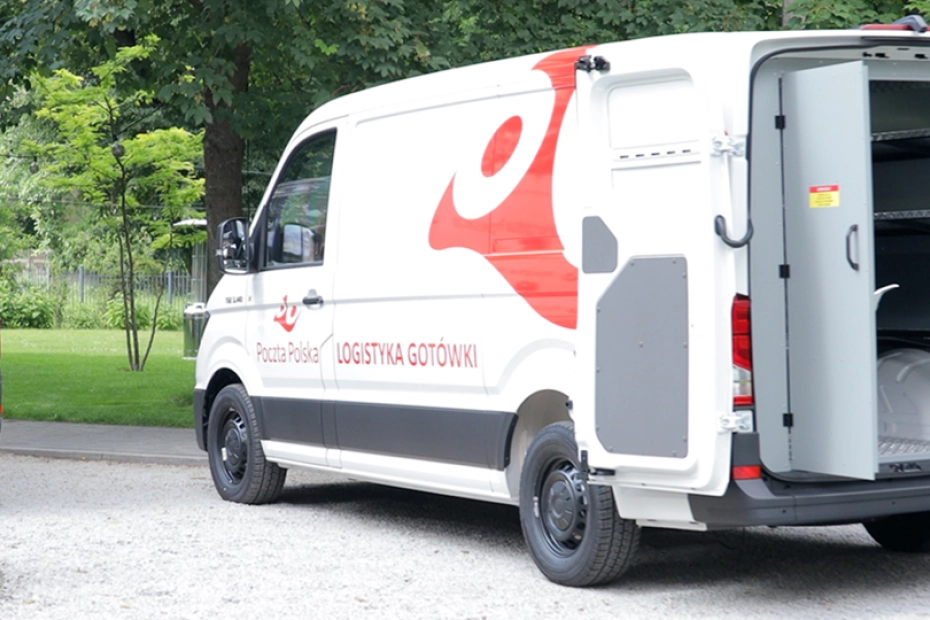 Poczta Polska będzie odpowiadać za transport i obsługę gotówki w części bankomatów i wpłato-bankomatów Euronet Polska.