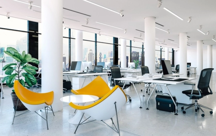 Większość firm planuje więcej inwestować w technologie w swoich biurach

