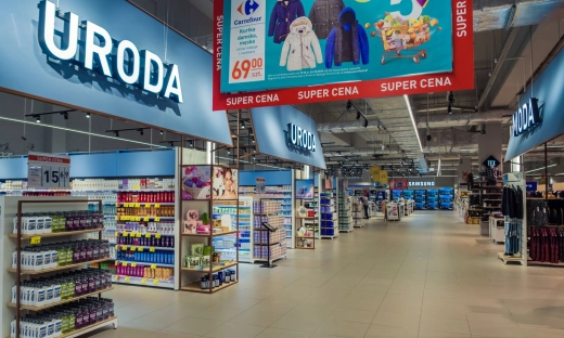 Carrefour Polska zwolni 400 osób zatrudnionych w hipermarketach sieci