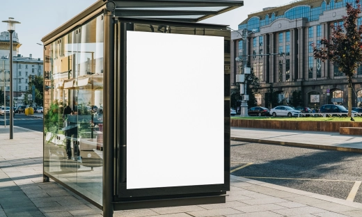 AMS i Stroer Polska podzieliły między siebie rynek reklamy w Warszawie?
