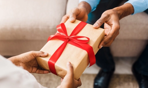 Ministerstwo Finansów otwiera się na zmianę limitu kwotowego prezentów o małej wartości