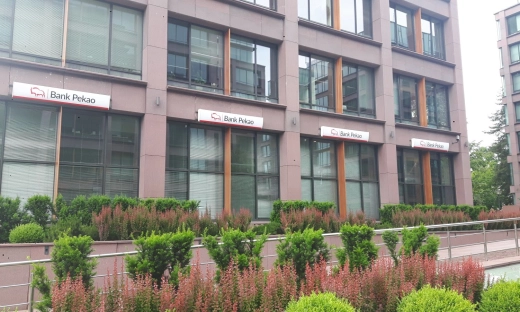 Bank Pekao sprzedaje dom inwestycyjny Xelion