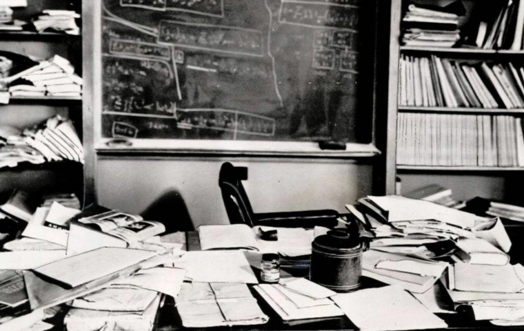 Albert Einstein: nieład na biurku sugerował dużą inteligencję