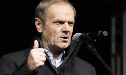 AP: Donald Tusk twierdzi, że w Polsce panuje kryzys demokracji