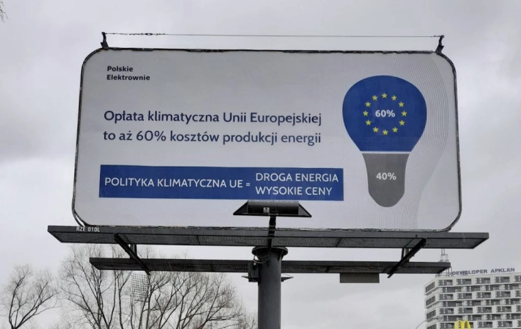 Opinia: PiS dąży do Polexitu? Nie wprost, ale próbuje Polakom "obrzydzać" UE